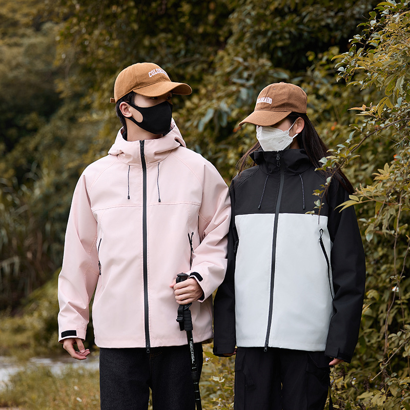 Vêtements de randonnée et d'alpinisme doublés de graphène